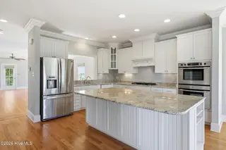 807 E Front Street, New Bern, NC 28560 – photo 21: 27-web-or-mls-0C0A9544