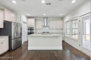 636 Countryside Lane, Wilmington, NC 28411 — 5-bedroom home in Middle Sound Village, Wilmington, NC, photo 9 of 57