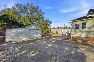 3908 Carolina Beach Road, Wilmington, NC 28412 – photo 6: 29_3908_carolinabeachrd_00029