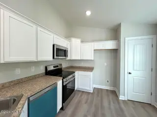 802 Hidden Bridge Drive, Jacksonville, NC 28546 – photo 20: IMG-3540-jpg