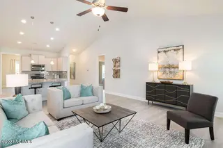 6317 Gondolier Drive, New Bern, NC 28560 – photo 7: Living room