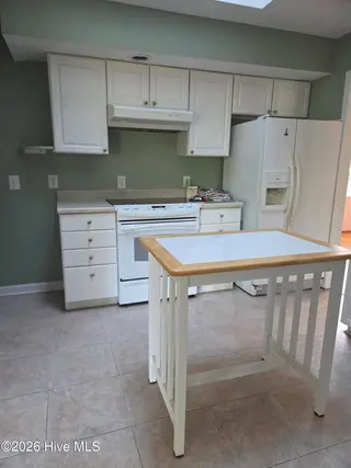 63 Carolina Shores Drive, Carolina Shores, NC 28467 – photo 10: Kitchen
