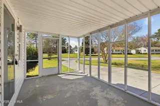 400 Seminole Trail, Jacksonville, NC 28540 – photo 4: seminole-4