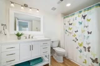 331 Salter Path Road 104 Beachwalk, Pine Knoll Shores, NC 28512 – photo 22: En suite guest bathroom