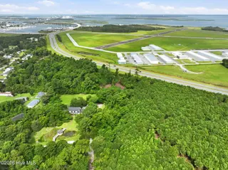 202 Mason Lane, Beaufort, NC 28516 – photo 6: 5-web-or-mls-202 Mason 003_edit