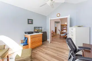 125 W Chelsea Court, Southern Pines, NC 28387 — 3-bedroom condo in Mid South Club, Southern Pines, NC, photo 23 of 45: Office-Den