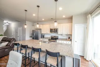 506 Orbison Drive, Wilmington, NC 28411 — 3-bedroom townhome in The Reserve at West Bay Estates Townhomes, Wilmington, NC, photo 8 of 39