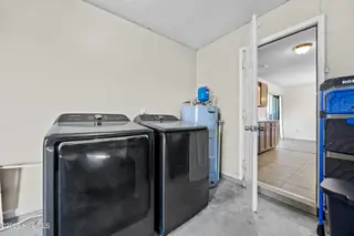 153 Glenwood Drive, Hubert, NC 28539 – photo 24: 29_laundry