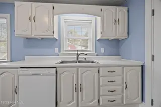 2609 Crockett Drive, Greenville, NC 27858 – photo 12: 25-web-or-mls-IMG_0021