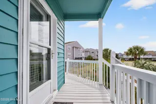 17 Sandpiper Drive, Ocean Isle Beach, NC 28469 — 5-bedroom home in Island Park, Ocean Isle Beach, NC, photo 9 of 54: Entrance