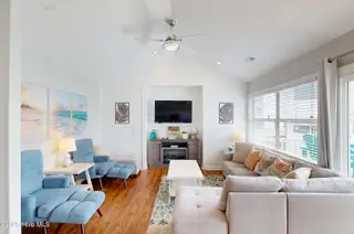 124 N Permuda Wynd Drive, North Topsail Beach, NC 28460 – photo 20: 124 N. Permuda Wynd - Interiors - Edited
