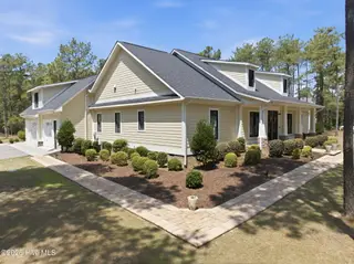 23 Pinewild Drive, Pinehurst, NC 28374 – photo 7: 65-web-or-mls-DJI_0096