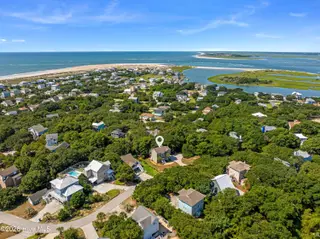 106 Wyndward Court, Emerald Isle, NC 28594 – photo 2: Stunning Emerald Isle home