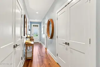 109 Broad Street, Beaufort, NC 28516 – photo 21: Spacious hallway, tons of storage!