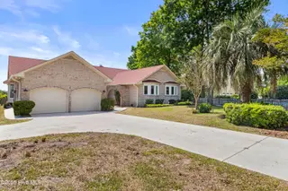 995 Chadwick Shores Drive, Sneads Ferry, NC 28460 – photo 2: 4_front exterior