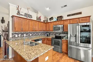 8795 Lanvale Oaks Drive NE, Leland, NC 28451 — 3-bedroom home in Lanvale Oaks, Leland, NC, photo 2 of 33: 8795_lanvale_oaks_dr_011