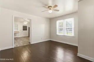 204 Glenburnie Drive, New Bern, NC 28560 – photo 14: 11_img_2433