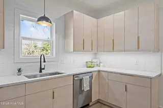 2149 Washington Street, Wilmington, NC 28401 – photo 18: 20-web-or-mls-DSC00335