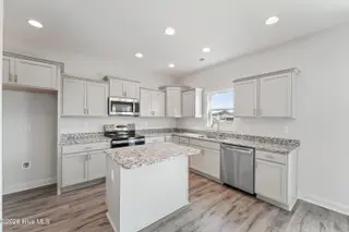 1822 Olde Towne Pointe Boulevard, Jacksonville, NC 28546 – photo 11: DSC02056