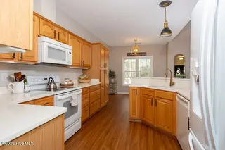 122 Neuchatel Road, New Bern, NC 28562 – photo 10: Kitchen1