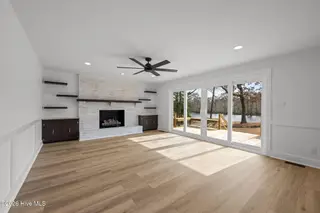 214 Shoreline Drive, New Bern, NC 28562 – photo 8: 38-web-or-mls-DSC_0865