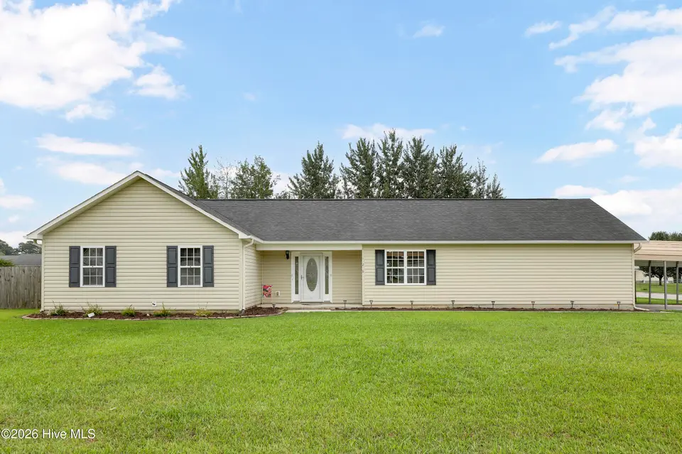 126 Airleigh Place, Richlands, NC 28574 – photo 1 of 28