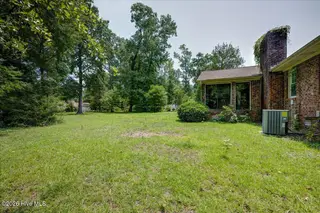 1412 Oxford Lane, New Bern, NC 28562 – photo 5: 05-1412_Oxford-21