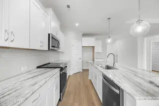 4052 Smoked Maple Drive 48, Leland, NC 28451 – photo 18: 17_kitchen