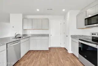 1506 W White Egret Lane NE Lot 744, Bolivia, NC 28422 – photo 11: 1619RaptorTerraceNortheast-10