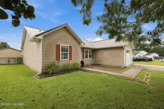1305 Navarro Loop, Jacksonville, NC 28540 – photo 2: 5-web-or-mls-1305 Navarro Loop 17
