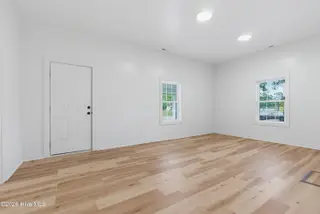 316 E Walter Street, Whiteville, NC 28472 – photo 11: Living Room