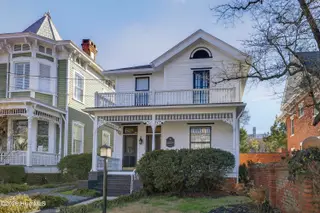 419 S Front Street, Wilmington, NC 28401 — 4-bedroom home in Historic District, Wilmington, NC, photo 4 of 67: 419SFrontStreet-3