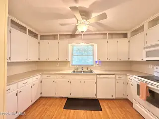 200 Elm Street, Whiteville, NC 28472 — 3-bedroom home, Whiteville, NC, photo 22 of 33: Kitchen
