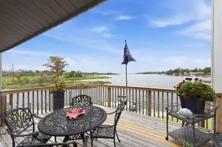 22 Batts Hill Road, New Bern, NC 28562 – photo 3: 36-web-or-mls-0C0A6555