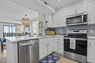 2111 W Fort Macon Road 156, Atlantic Beach, NC 28512 – photo 2: 21-web-or-mls-IMG_3200