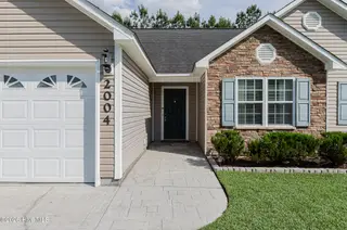 2004 W T Whitehead Drive, Jacksonville, NC 28546 – photo 4: Front
