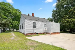 214 Arlington Circle, Greenville, NC 27834 – photo 23: 25