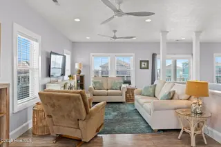 449 E Fourth Street, Ocean Isle Beach, NC 28469 – photo 5: 31-web-or-mls-CAMMediaLLC.com 449-26