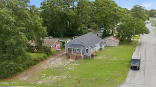 700 N Grace Avenue, New Bern, NC 28562 – photo 5: 5-web-or-mls-DJI_20260803114506_0224_D -