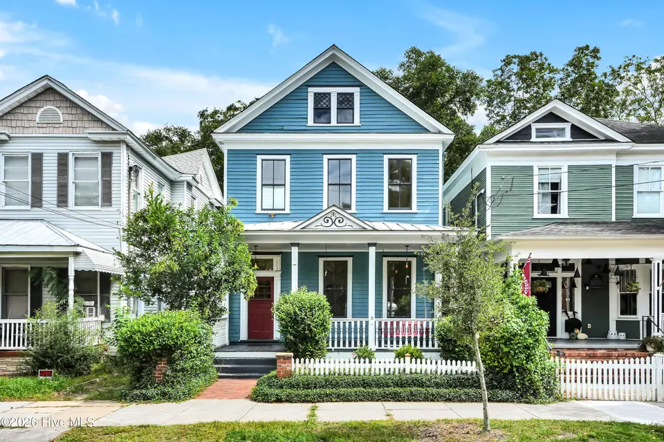 314 N 5th Avenue, Wilmington, NC 28401 — 4-bedroom home in Historic District, Wilmington, NC, photo 1 of 55: 314N5thAve