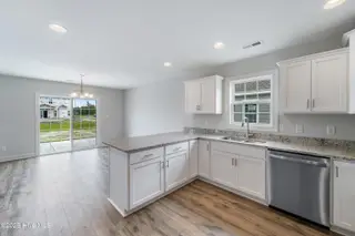 412 Montgomery Drive, Jacksonville, NC 28546 – photo 15: DSC07581