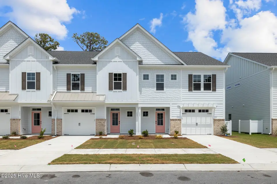 121 Freedom Park Road, Beaufort, NC 28516 – photo 1 of 27: Similar Construction Exterior