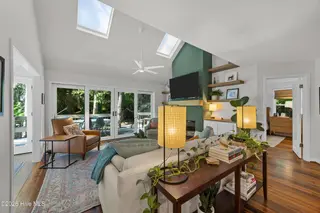 2106 Medeira Court, Wilmington, NC 28405 — 3-bedroom home in Landfall, Wilmington, NC, photo 12 of 53