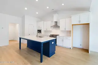 116 Antebellum Drive, Havelock, NC 28532 – photo 14: Large Open Kitchen w/ Island