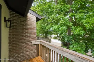 113 Bonner Avenue 105, Morehead City, NC 28557 – photo 24: 22-web-or-mls-chadwick-visuals-113-bonne