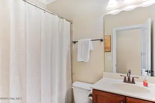 140 Shadow Creek Court, Pinehurst, NC 28374 – photo 17: 2nd full bathroom - main level