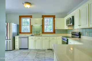 215 Queen Street, Wilmington, NC 28401 – photo 11: 215 Queen St. - Interior - Edited_6