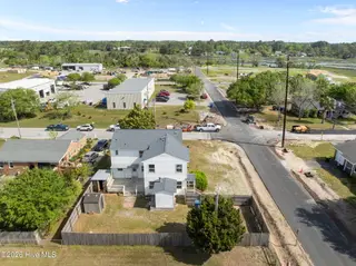 2501 Avery Street, Morehead City, NC 28557 – photo 15: 15-web-or-mls-2501 Avery St 015