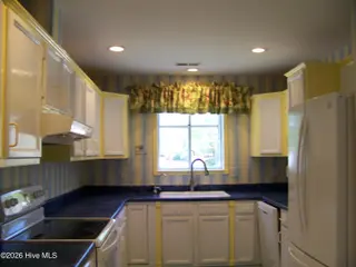 703 Cedarwood Village, Morehead City, NC 28557 – photo 12: 082