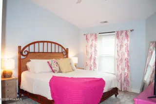 413 Commerce Avenue Unit D, Morehead City, NC 28557 – photo 17: Master bedroom